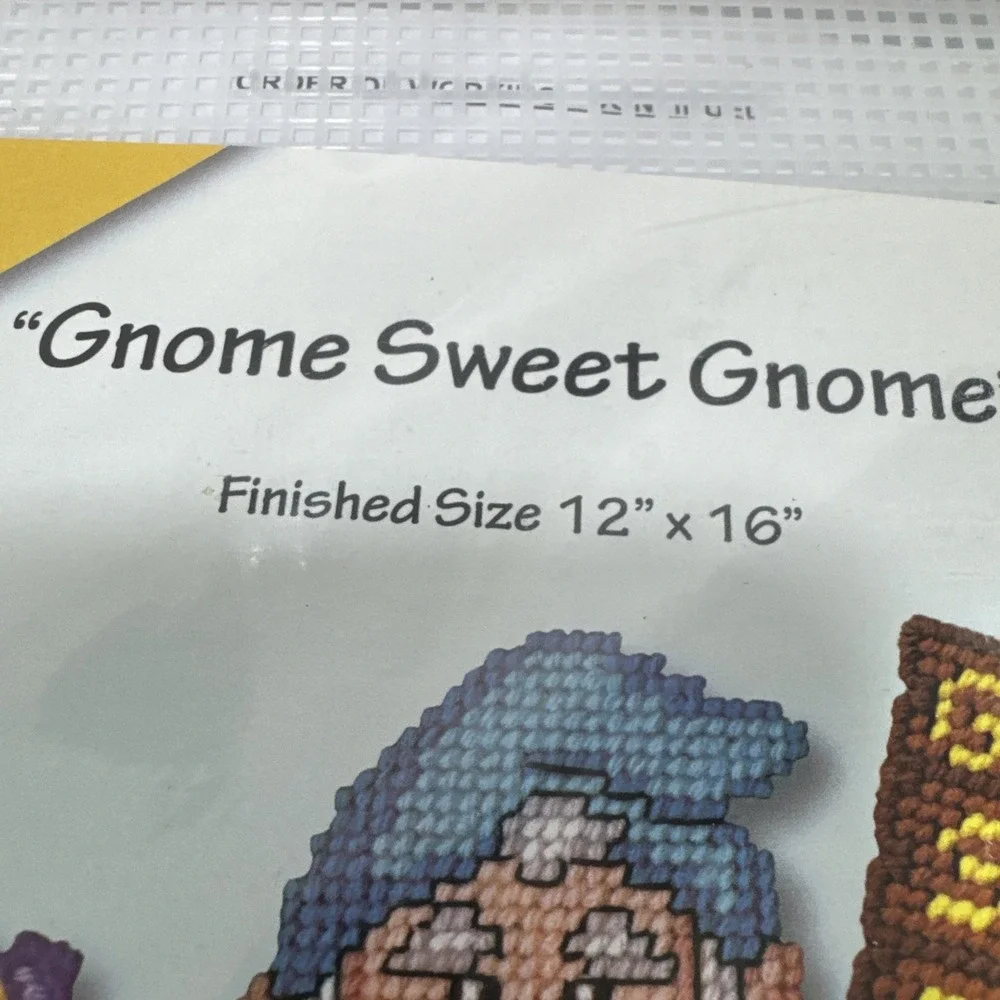 Vtg Design Works Gnome Sweet Gnome Plastic Kit 3716 Wall Hanging Needlepoint